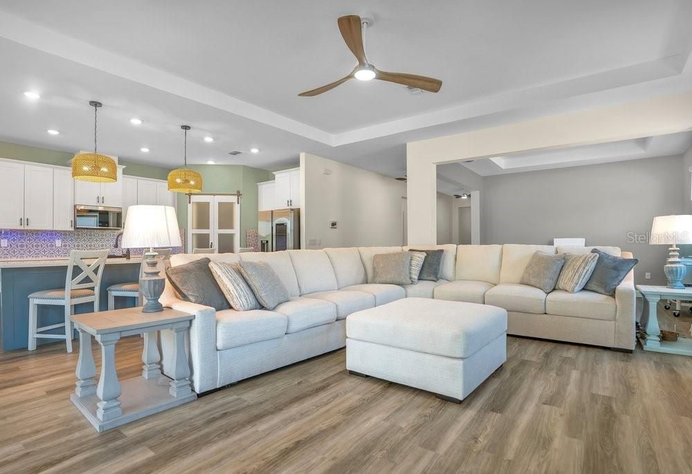 На продажу: $589,900 (4 спален, 3 ванн, 2787 Квадратных фут)