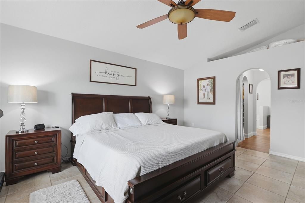 For Sale: $399,000 (4 beds, 2 baths, 2236 Square Feet)