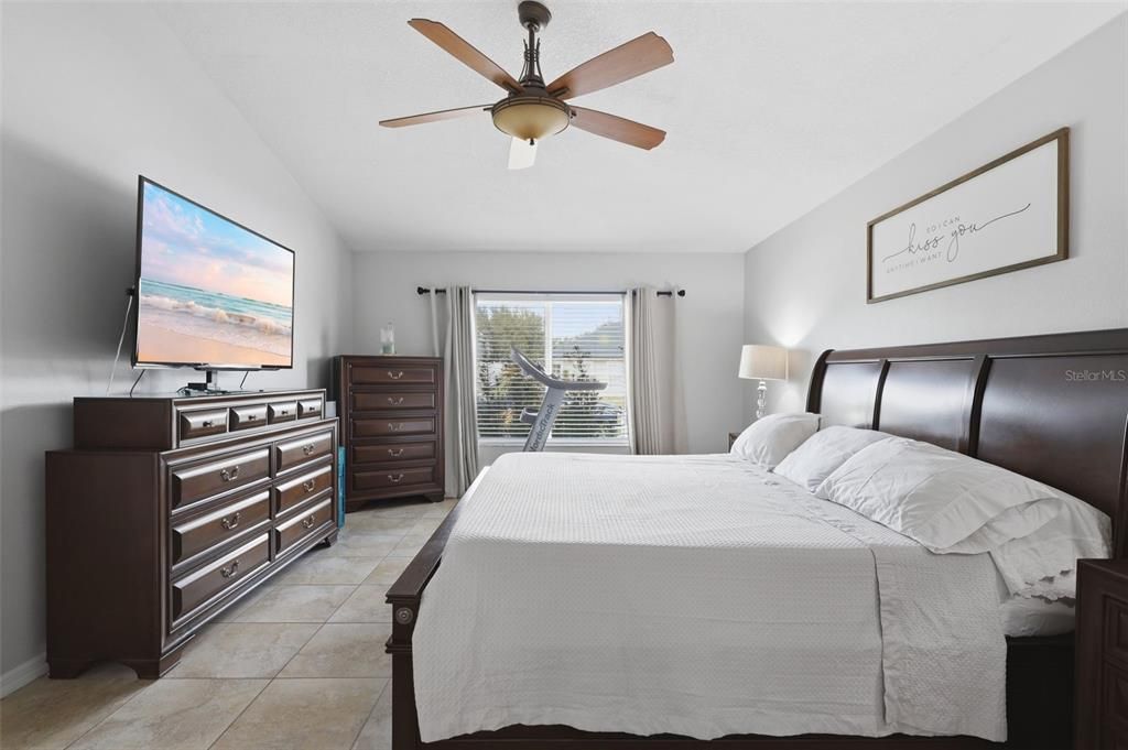 For Sale: $399,000 (4 beds, 2 baths, 2236 Square Feet)