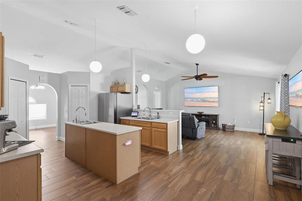 For Sale: $399,000 (4 beds, 2 baths, 2236 Square Feet)