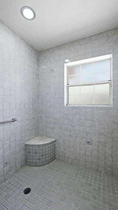 На продажу: $449,900 (3 спален, 2 ванн, 1968 Квадратных фут)