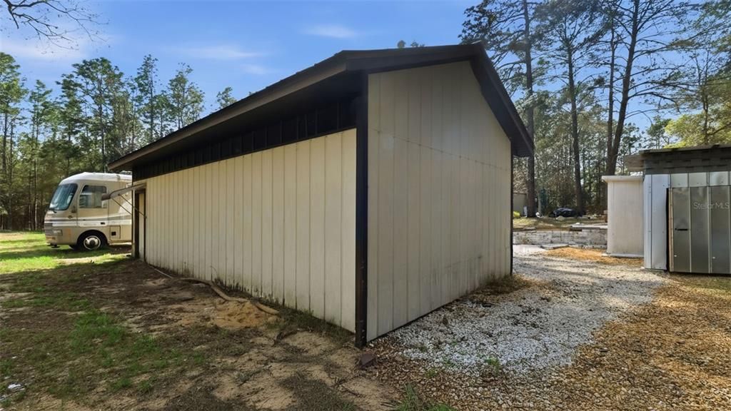 На продажу: $449,900 (3 спален, 2 ванн, 1968 Квадратных фут)