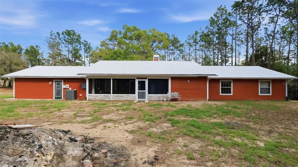 На продажу: $449,900 (3 спален, 2 ванн, 1968 Квадратных фут)