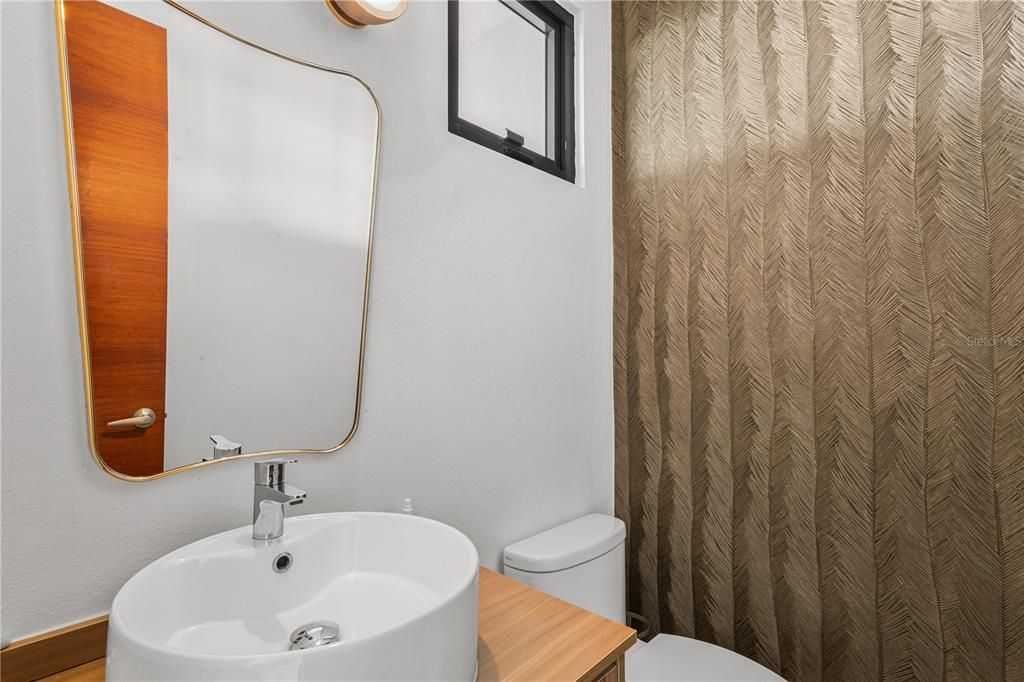 Active With Contract: $899,000 (4 beds, 2 baths, 2529 Square Feet)