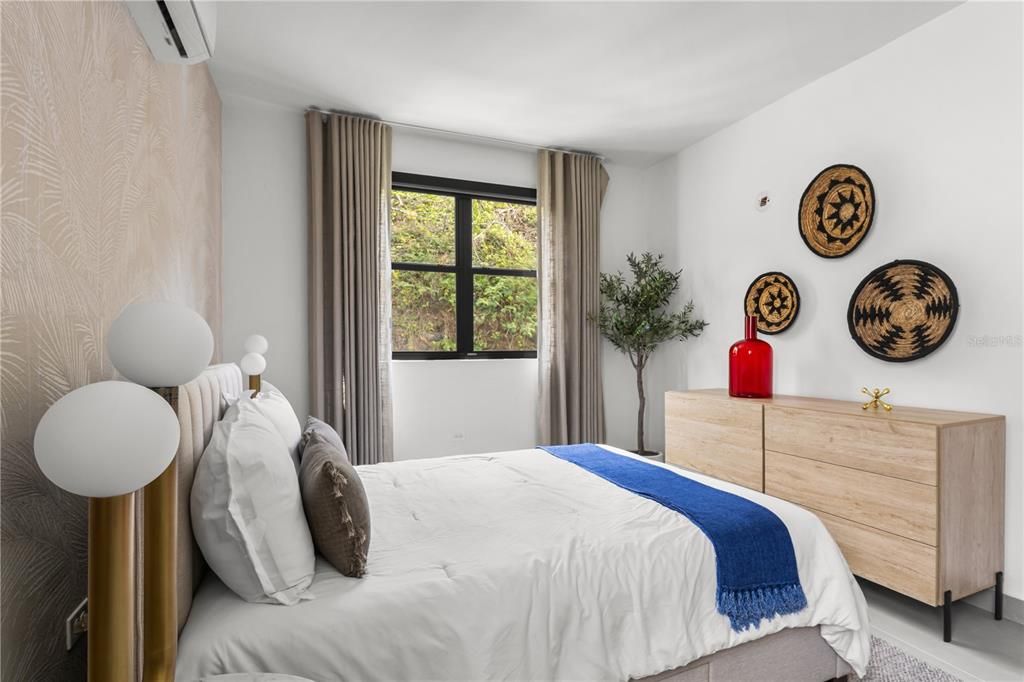 Active With Contract: $899,000 (4 beds, 2 baths, 2529 Square Feet)