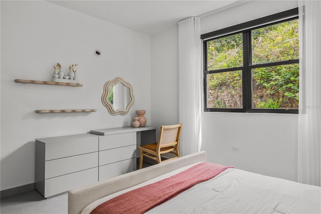 Active With Contract: $899,000 (4 beds, 2 baths, 2529 Square Feet)