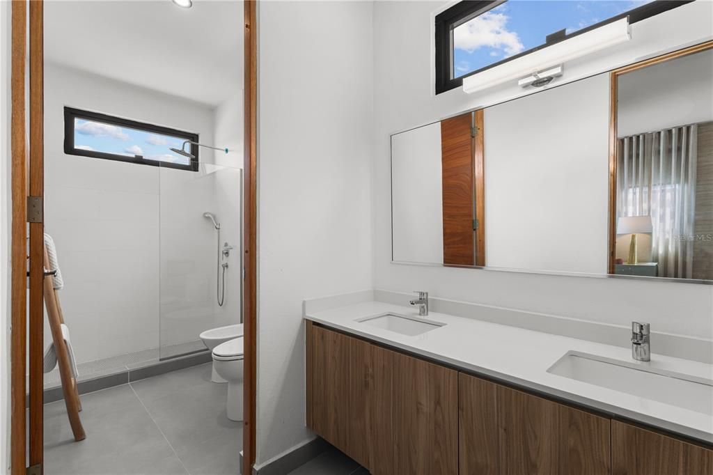 Active With Contract: $899,000 (4 beds, 2 baths, 2529 Square Feet)