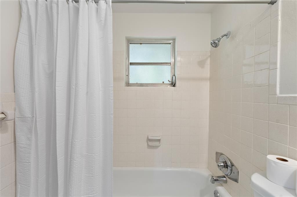 En Venta: $175,000 (2 camas, 2 baños, 863 Pies cuadrados)