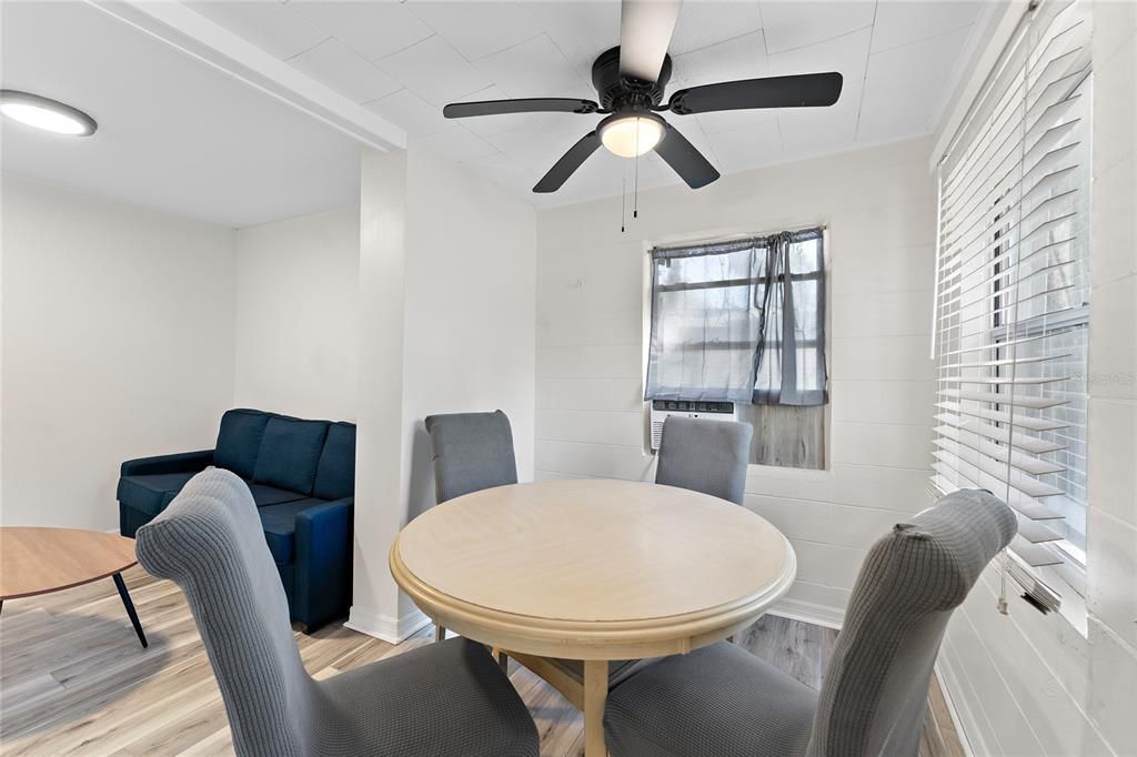 En Venta: $175,000 (2 camas, 2 baños, 863 Pies cuadrados)