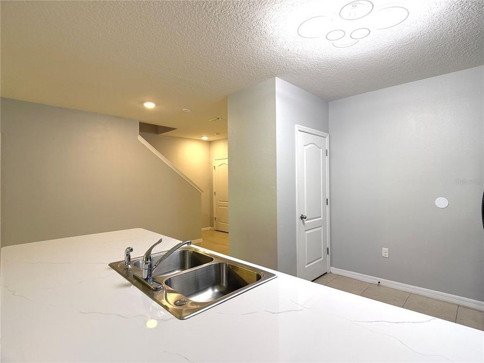 Active With Contract: $1,850 (3 beds, 2 baths, 1530 Square Feet)