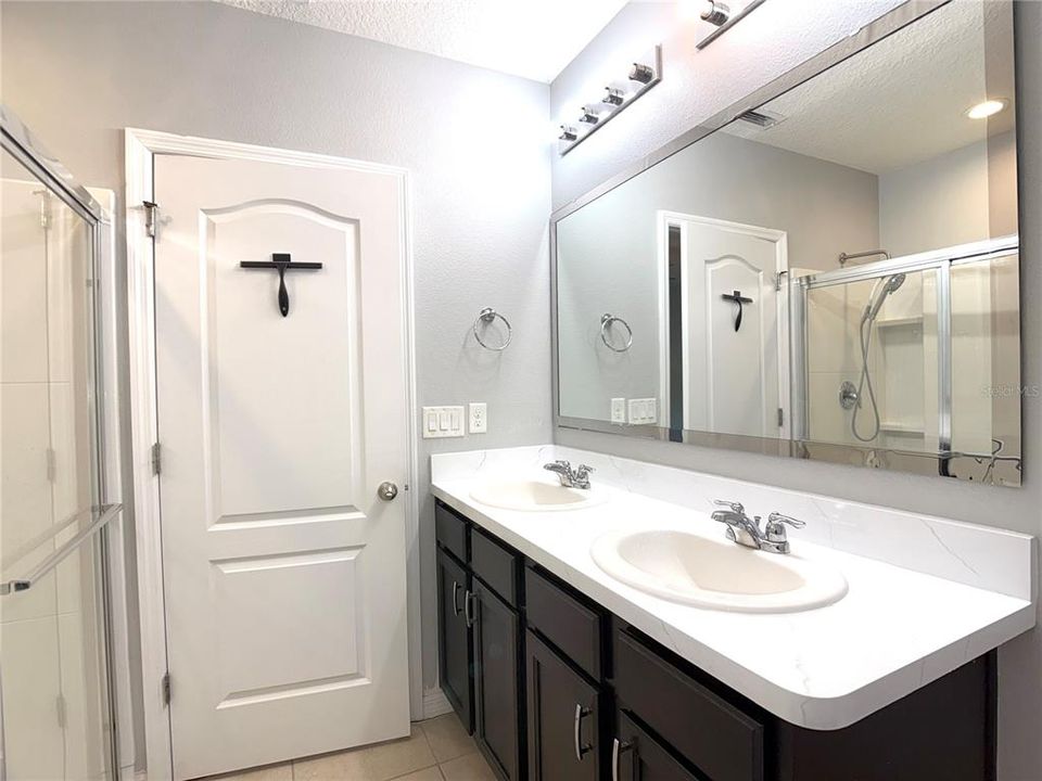 Active With Contract: $1,850 (3 beds, 2 baths, 1530 Square Feet)