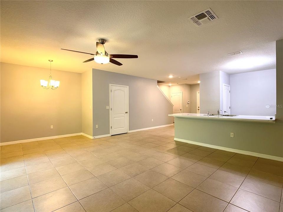 Active With Contract: $1,850 (3 beds, 2 baths, 1530 Square Feet)