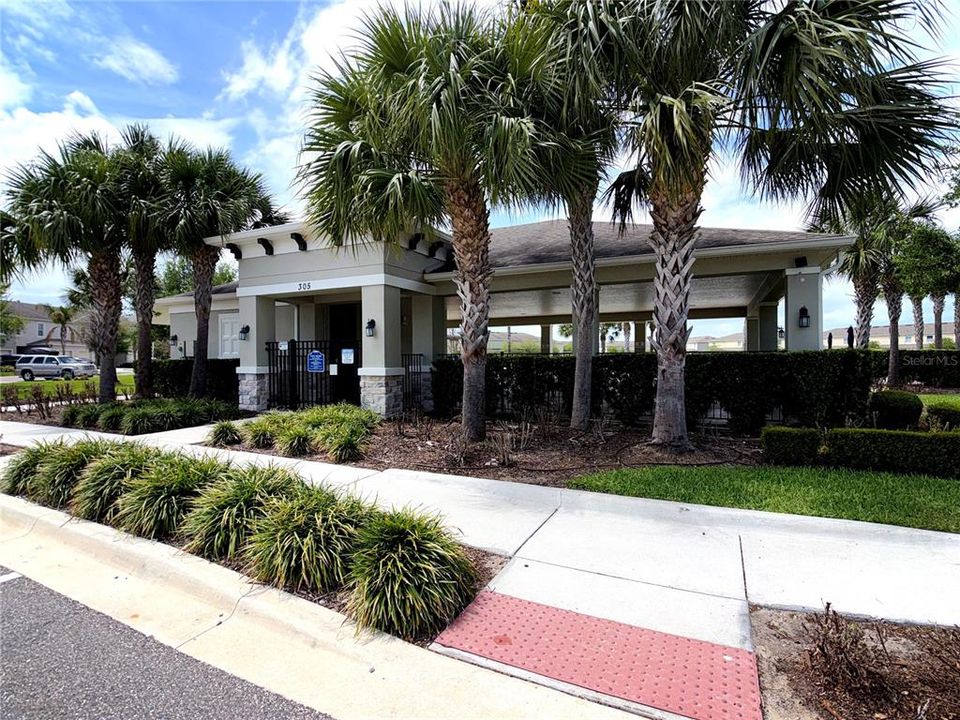 Active With Contract: $1,850 (3 beds, 2 baths, 1530 Square Feet)