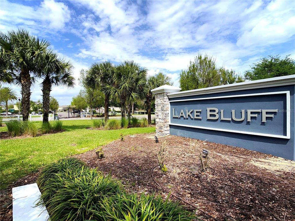 Active With Contract: $1,850 (3 beds, 2 baths, 1530 Square Feet)