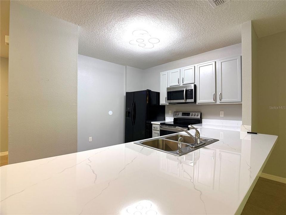 Active With Contract: $1,850 (3 beds, 2 baths, 1530 Square Feet)