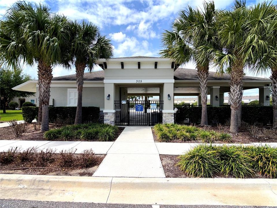 Active With Contract: $1,850 (3 beds, 2 baths, 1530 Square Feet)