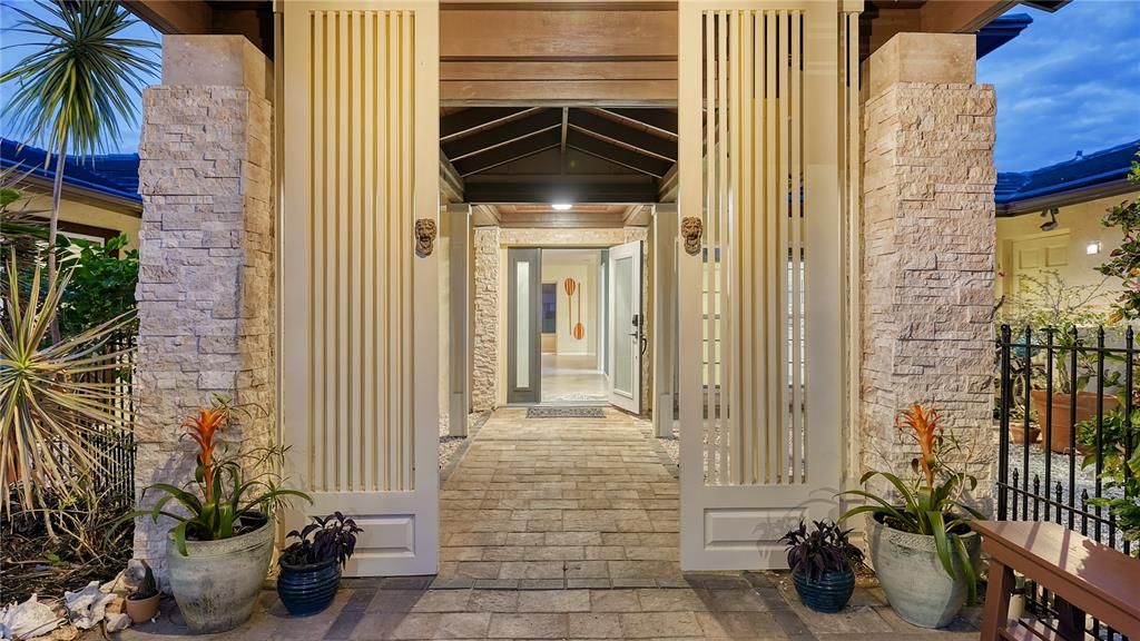 For Sale: $1,685,000 (4 beds, 4 baths, 2790 Square Feet)