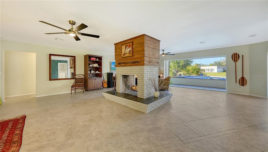 For Sale: $1,685,000 (4 beds, 4 baths, 2790 Square Feet)