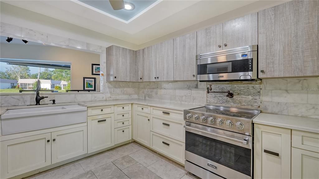 For Sale: $1,685,000 (4 beds, 4 baths, 2790 Square Feet)