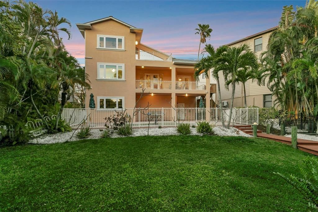 For Sale: $1,675,000 (3 beds, 3 baths, 2978 Square Feet)