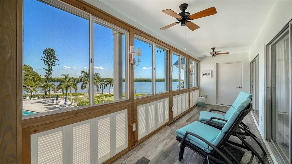 Active With Contract: $535,000 (2 beds, 2 baths, 1376 Square Feet)