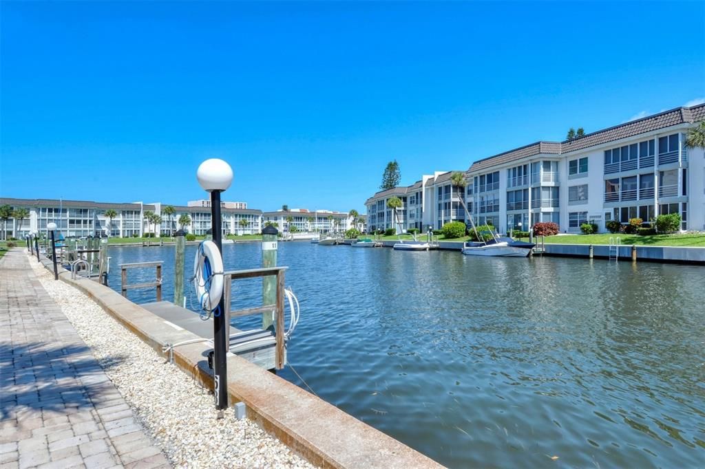 Active With Contract: $535,000 (2 beds, 2 baths, 1376 Square Feet)