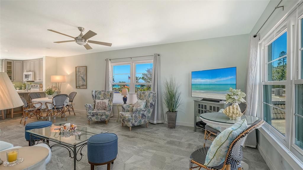 Active With Contract: $535,000 (2 beds, 2 baths, 1376 Square Feet)