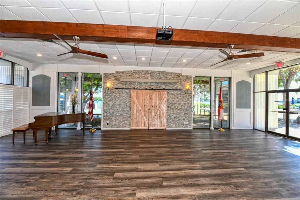Active With Contract: $535,000 (2 beds, 2 baths, 1376 Square Feet)