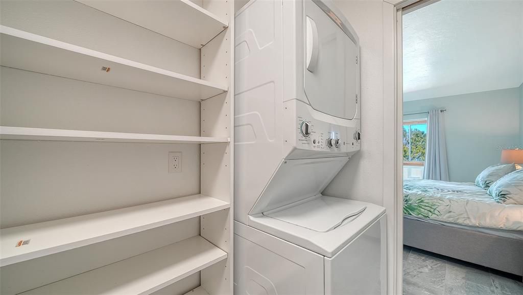 Active With Contract: $535,000 (2 beds, 2 baths, 1376 Square Feet)