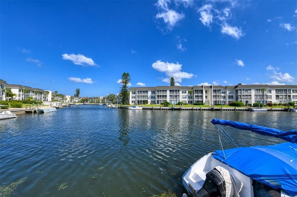 Active With Contract: $535,000 (2 beds, 2 baths, 1376 Square Feet)