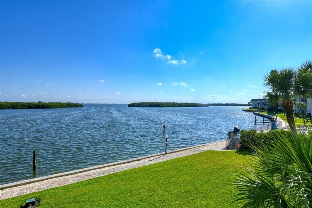 Active With Contract: $535,000 (2 beds, 2 baths, 1376 Square Feet)