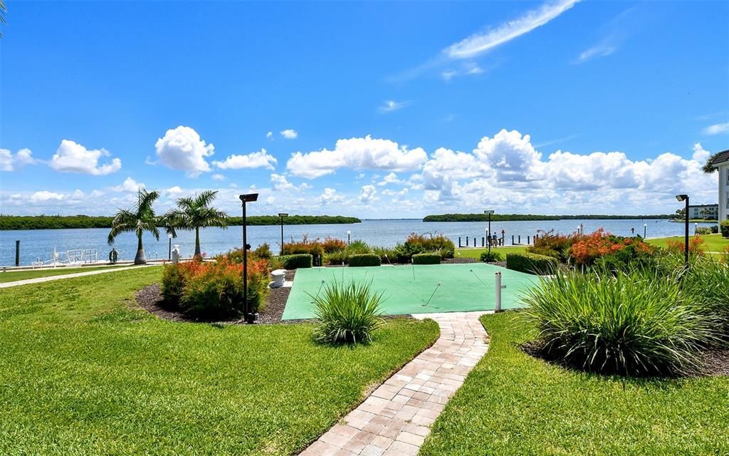 Active With Contract: $535,000 (2 beds, 2 baths, 1376 Square Feet)
