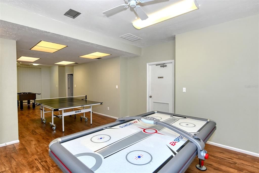 Active With Contract: $535,000 (2 beds, 2 baths, 1376 Square Feet)