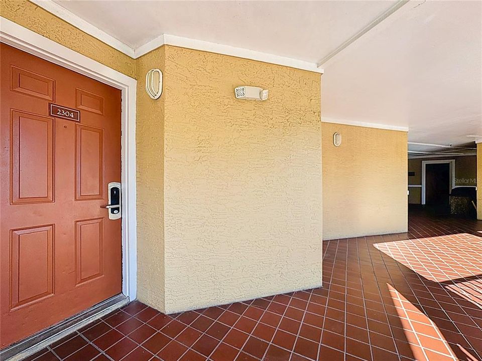 En Venta: $109,900 (2 camas, 2 baños, 806 Pies cuadrados)