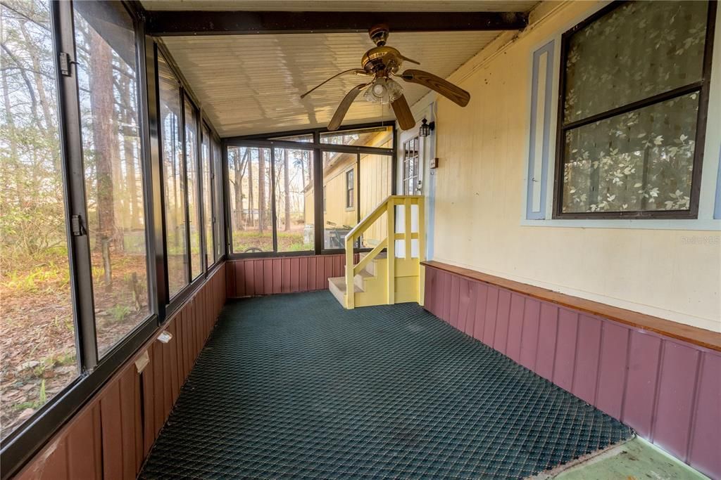 待售: $145,000 (2 贝兹, 2 浴室, 924 平方英尺)