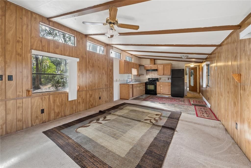 待售: $145,000 (2 贝兹, 2 浴室, 924 平方英尺)