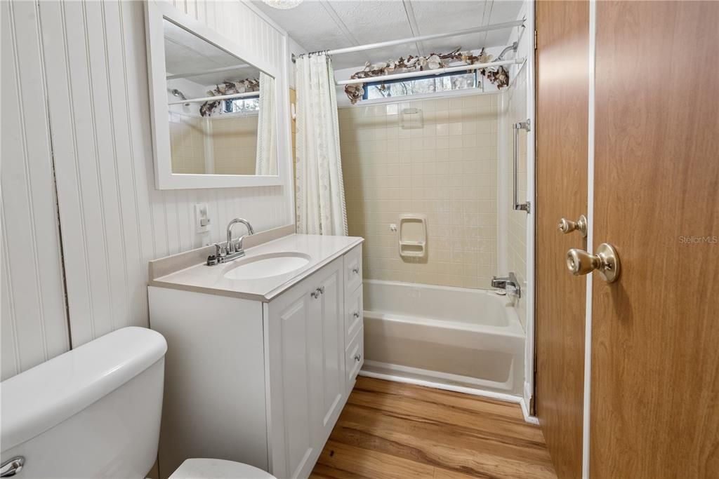 待售: $145,000 (2 贝兹, 2 浴室, 924 平方英尺)