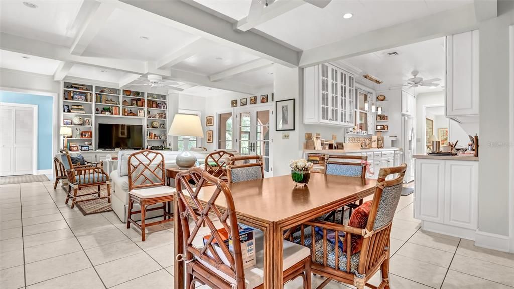 待售: $1,749,000 (6 贝兹, 5 浴室, 5340 平方英尺)