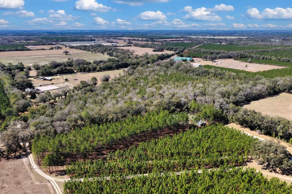На продажу: $476,000 (28.00 acres)