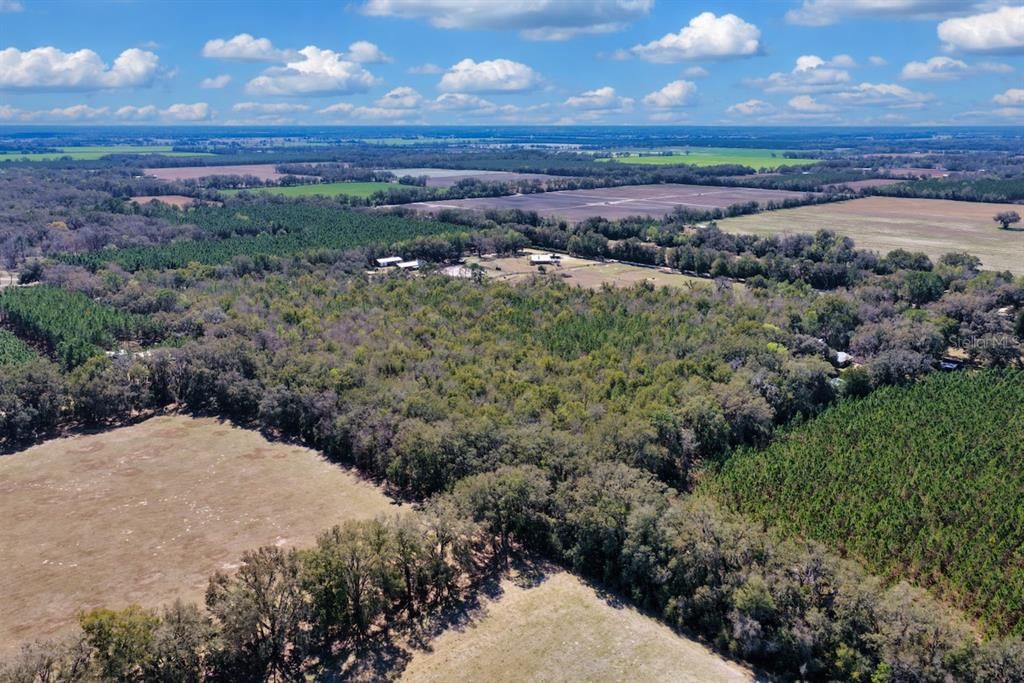 На продажу: $476,000 (28.00 acres)