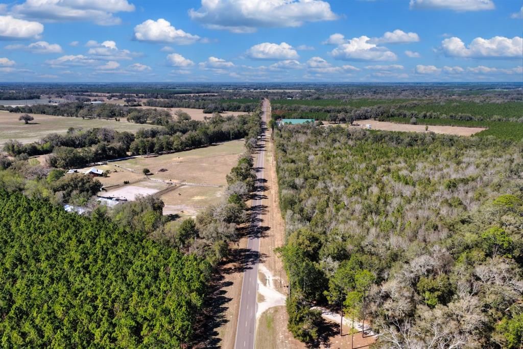 На продажу: $476,000 (28.00 acres)