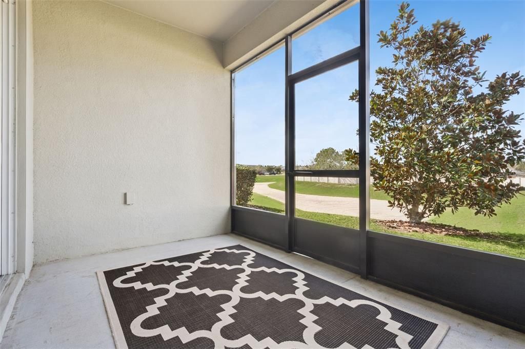 For Sale: $299,000 (2 beds, 2 baths, 1374 Square Feet)