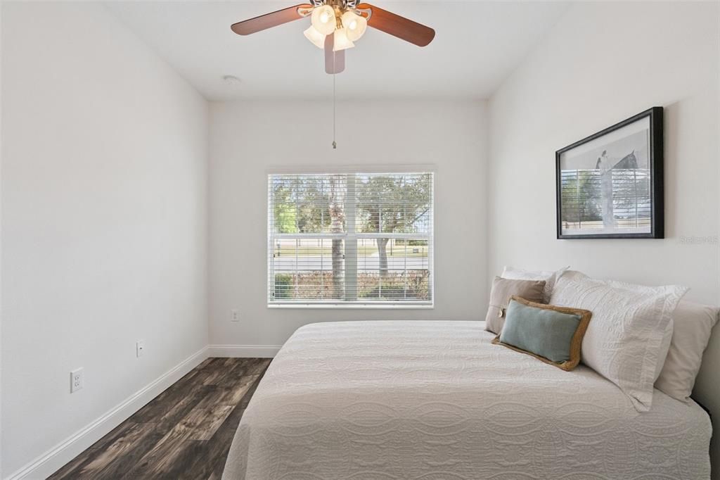 For Sale: $299,000 (2 beds, 2 baths, 1374 Square Feet)