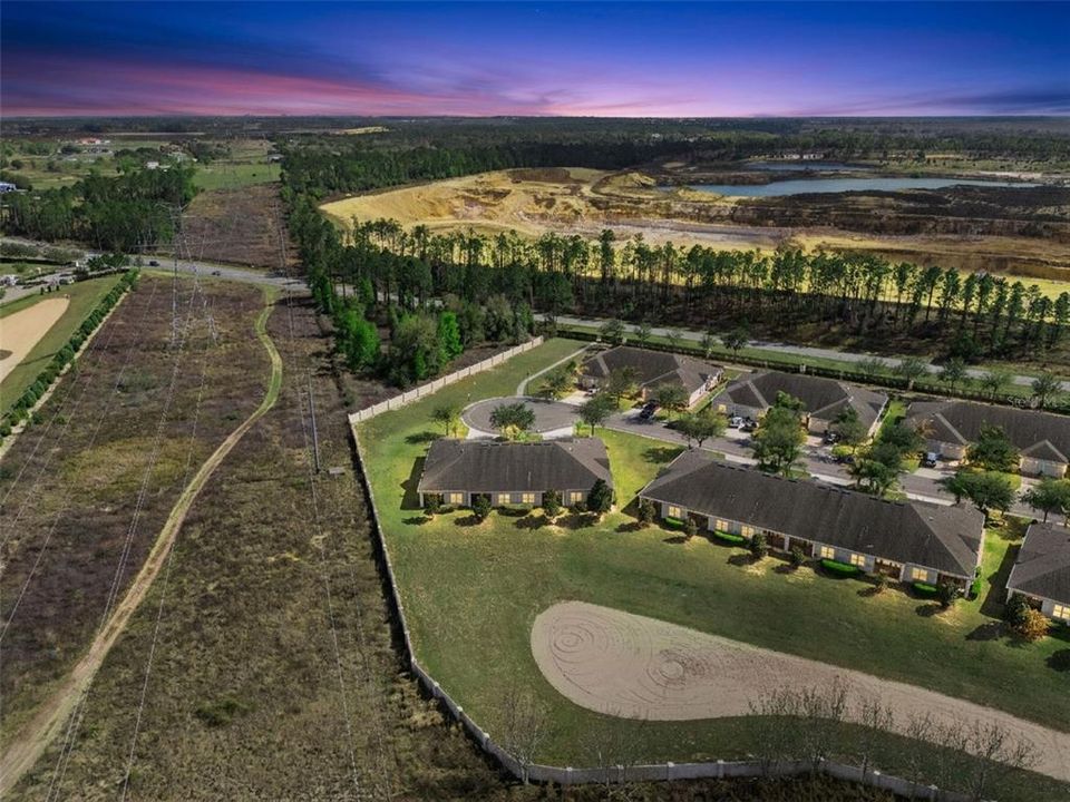 For Sale: $299,000 (2 beds, 2 baths, 1374 Square Feet)