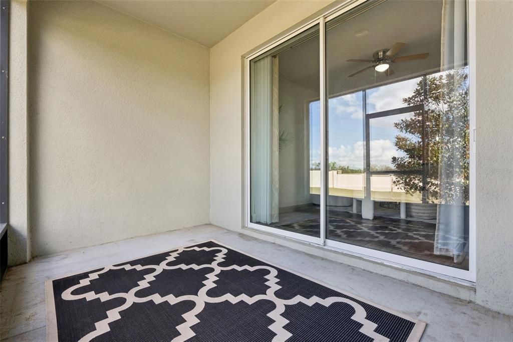 For Sale: $299,000 (2 beds, 2 baths, 1374 Square Feet)