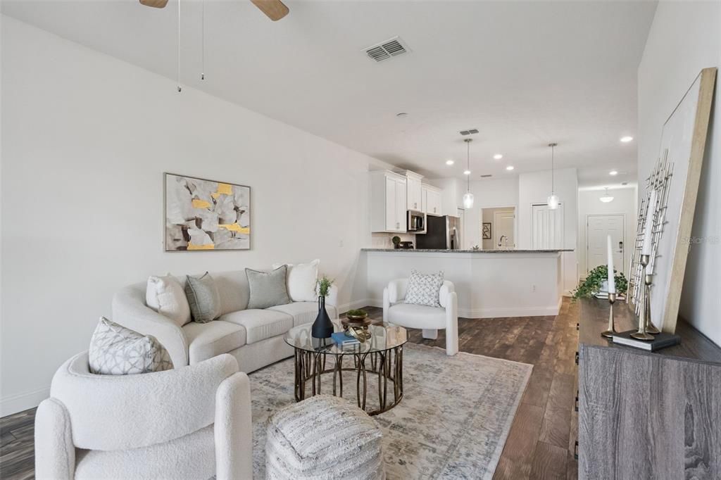 For Sale: $299,000 (2 beds, 2 baths, 1374 Square Feet)