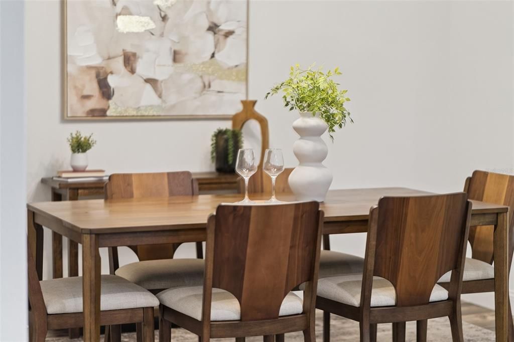 For Sale: $299,000 (2 beds, 2 baths, 1374 Square Feet)