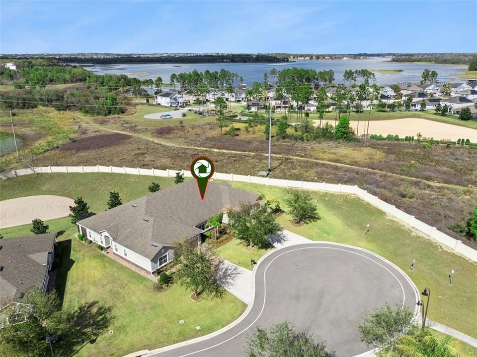 For Sale: $299,000 (2 beds, 2 baths, 1374 Square Feet)