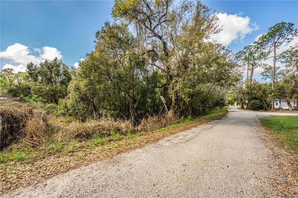 На продажу: $75,000 (0.45 acres)