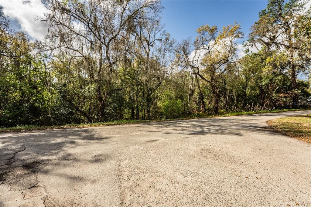 На продажу: $75,000 (0.45 acres)